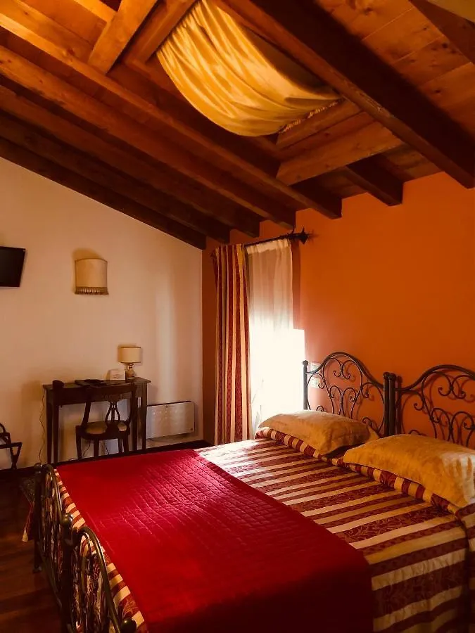 Antica Dimora Corte Impero Affi Hotel