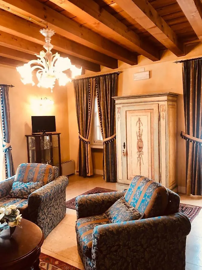 Antica Dimora Corte Impero Affi Hotel